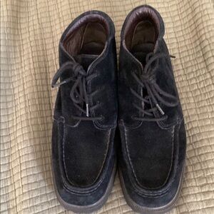 Women’s L.L. Bean suede booties - size 8